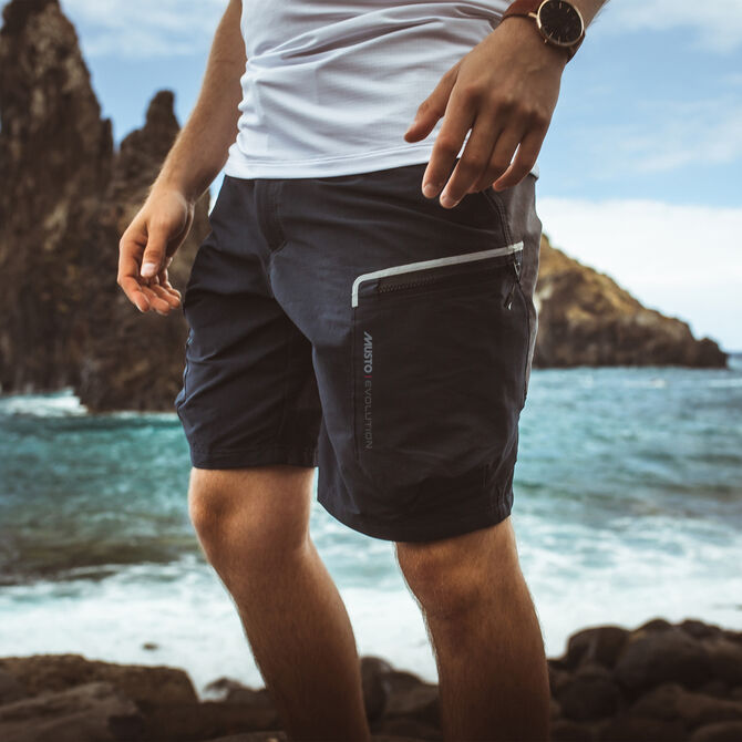 MUSTO EVO PERFORMANCE SHORT 2.0